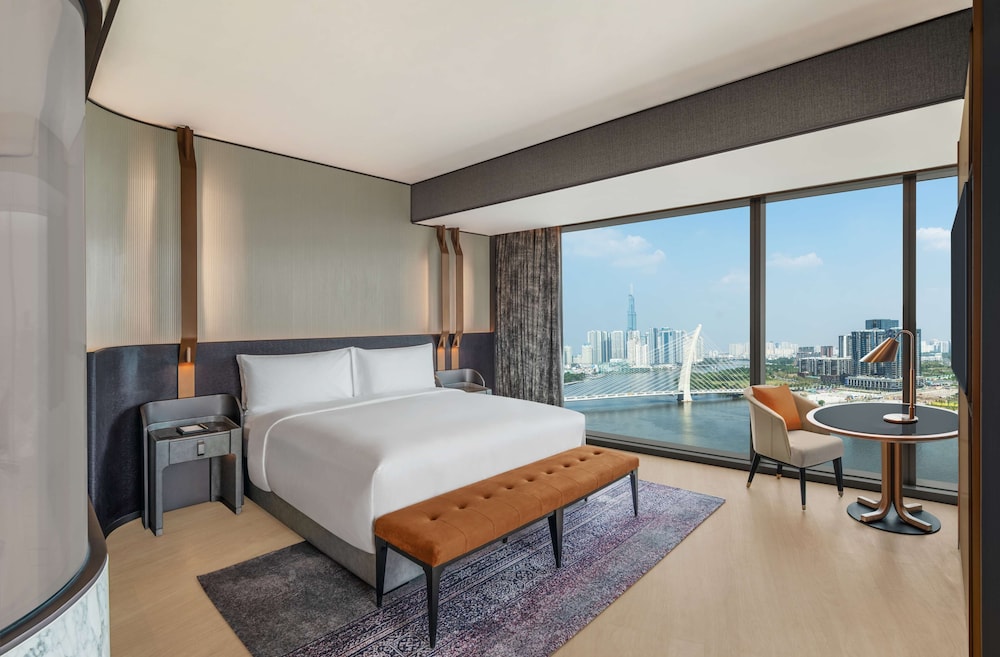 Hilton Saigon 68