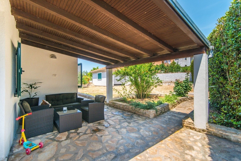 Holiday House Flego view 5