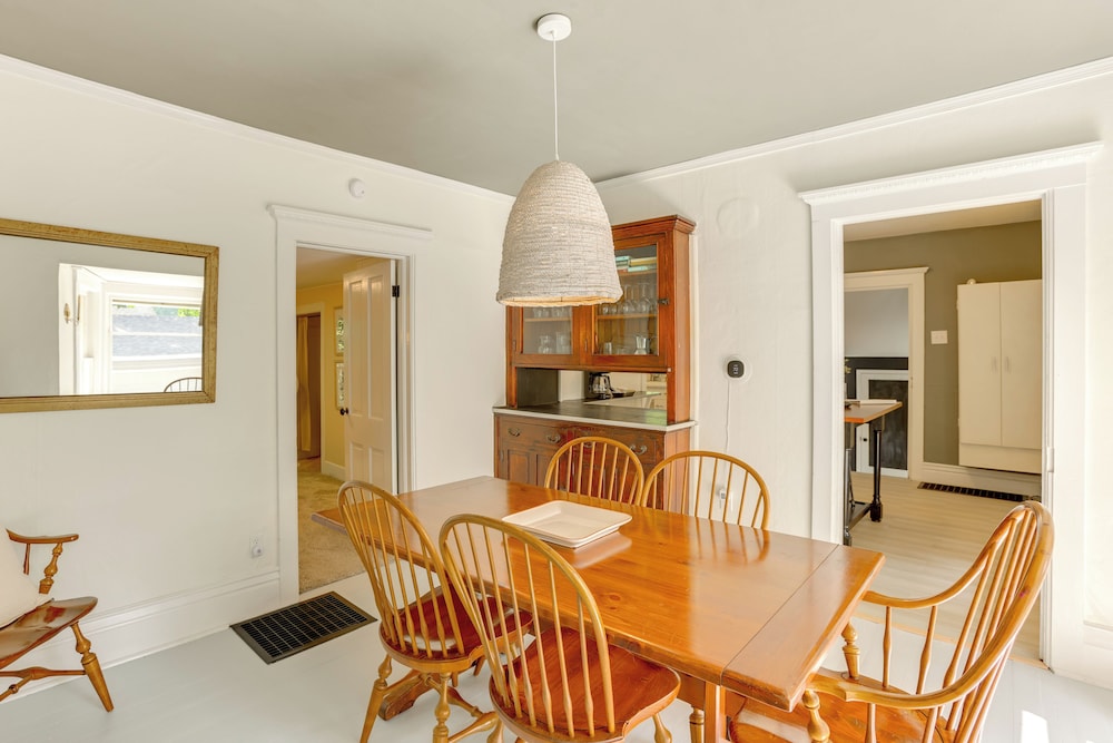 1/2 Mi to Dtwn Frankfort: 'fernhaven' Home w/ Yard