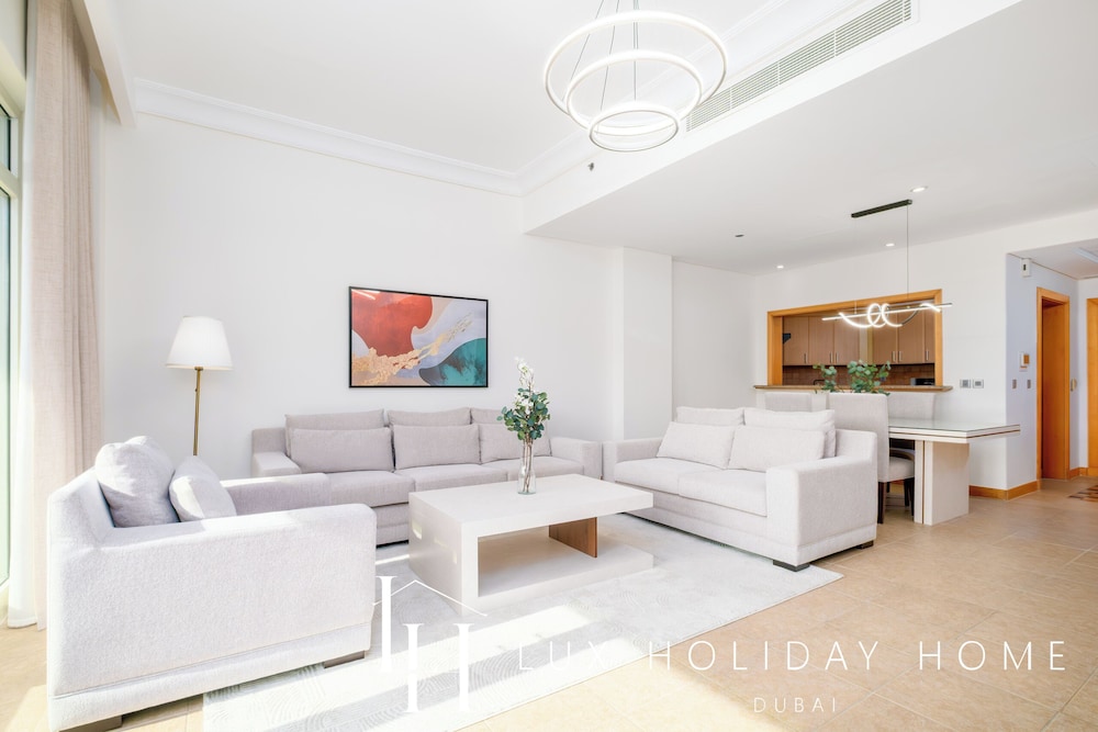 LUX The Palm Island Shoreline Suite