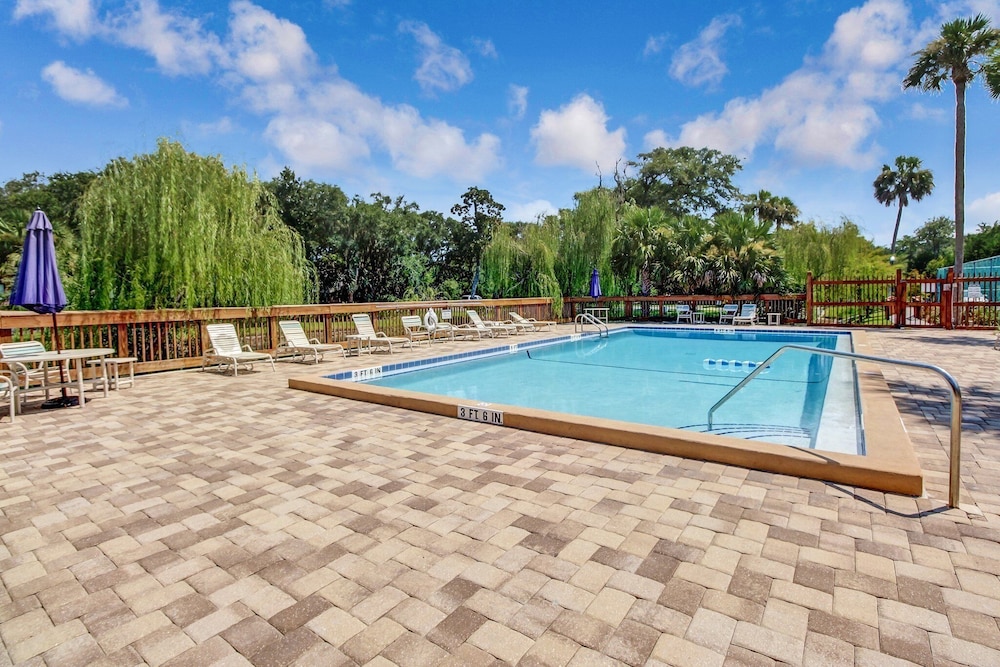 2622 Forest Ridge #c2 3 Bedroom Condo