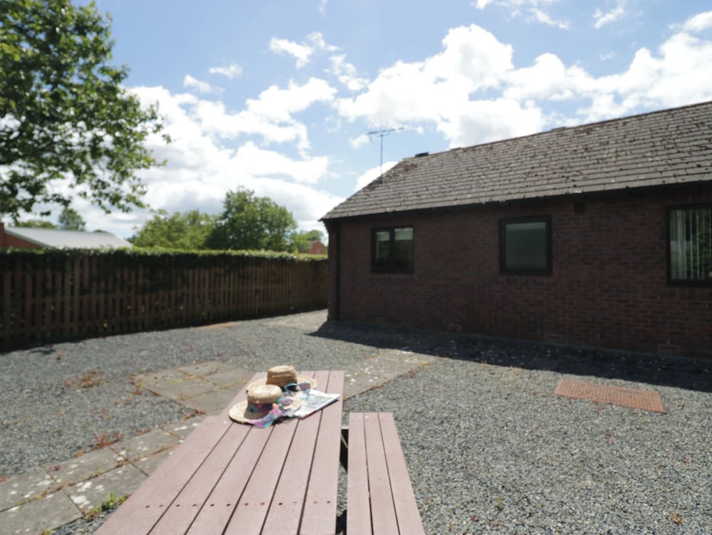 21 Eamont Park