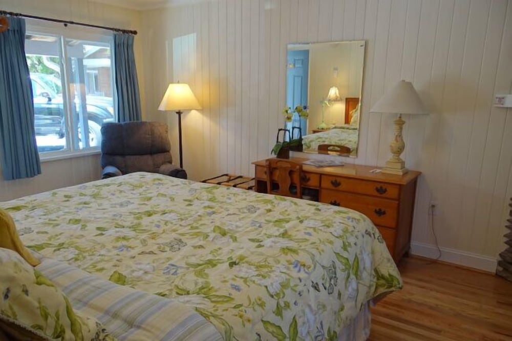 The Homestead Inn