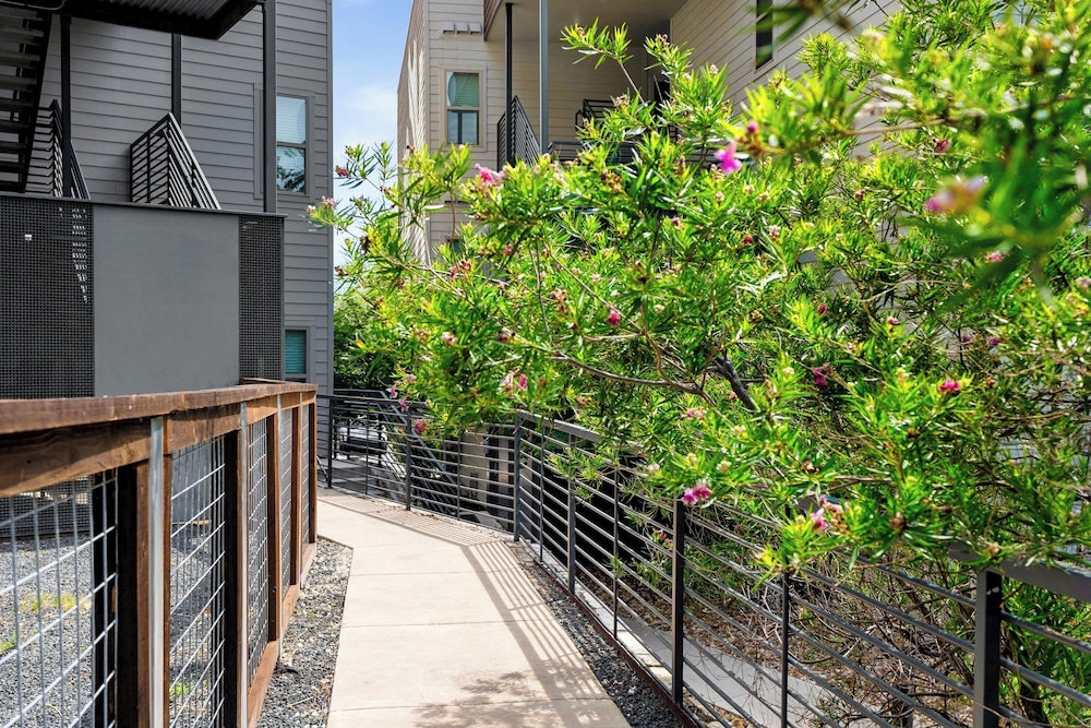 Rare 2BR in Prime Location