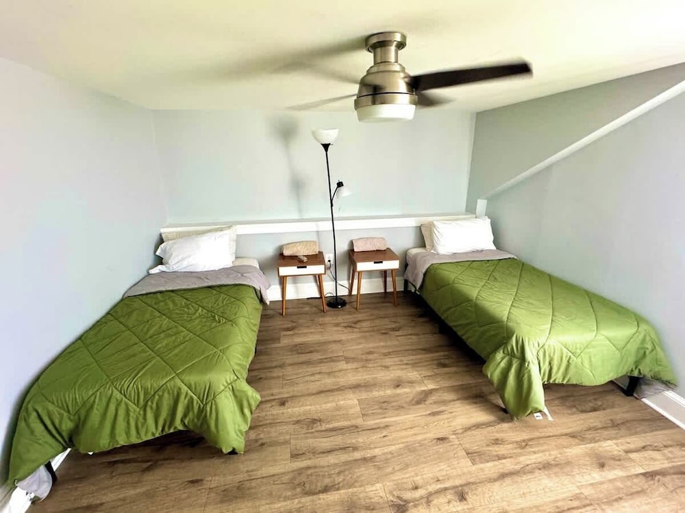 Solomons Island 6BR Family Getaway