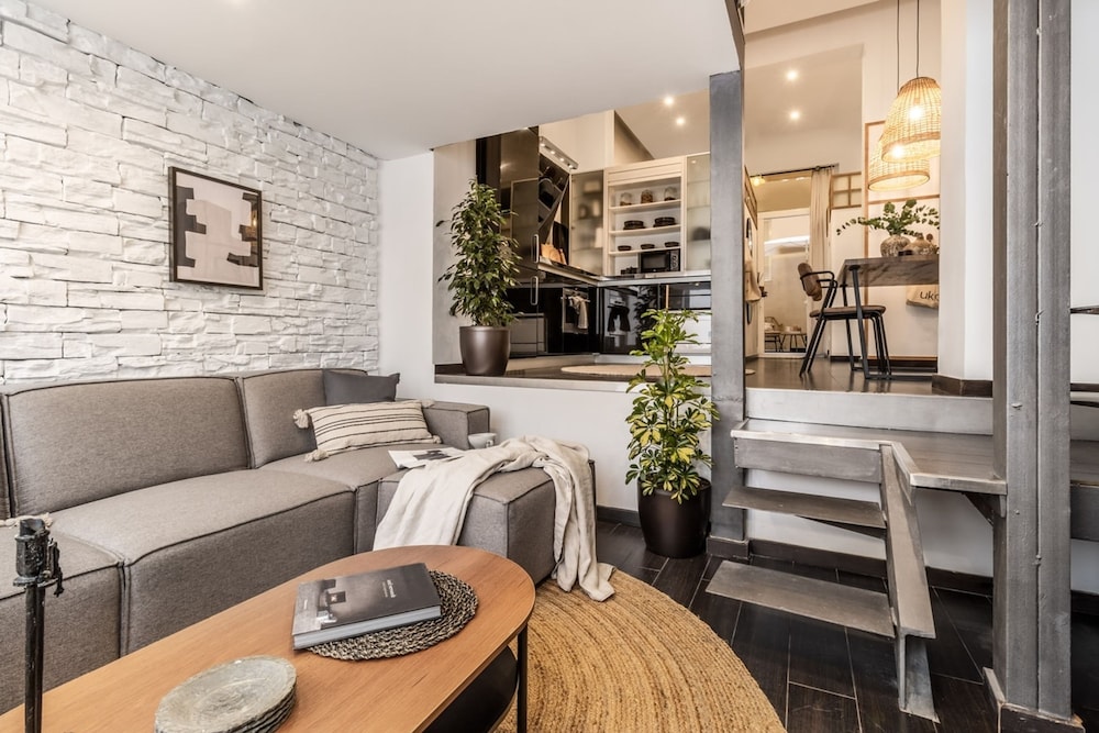 Galez - Studio and Terrace in R os Rosas