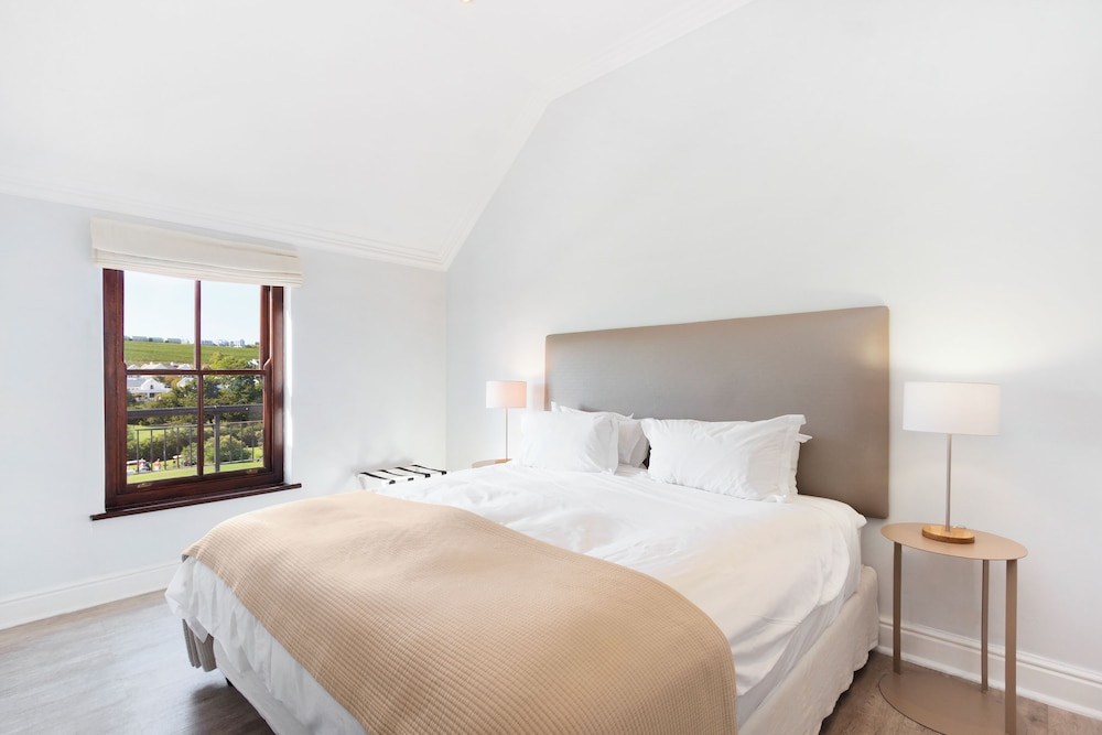 Winelands Golf Lodges at De Zalze