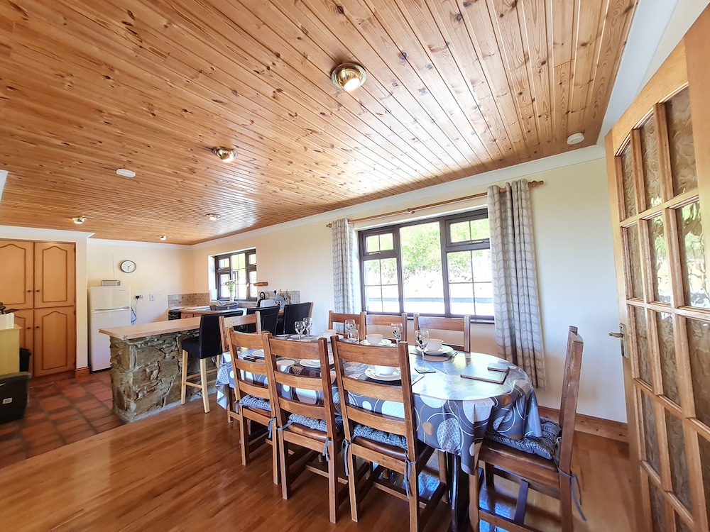 Sea View Cottage, Errislannan view 4