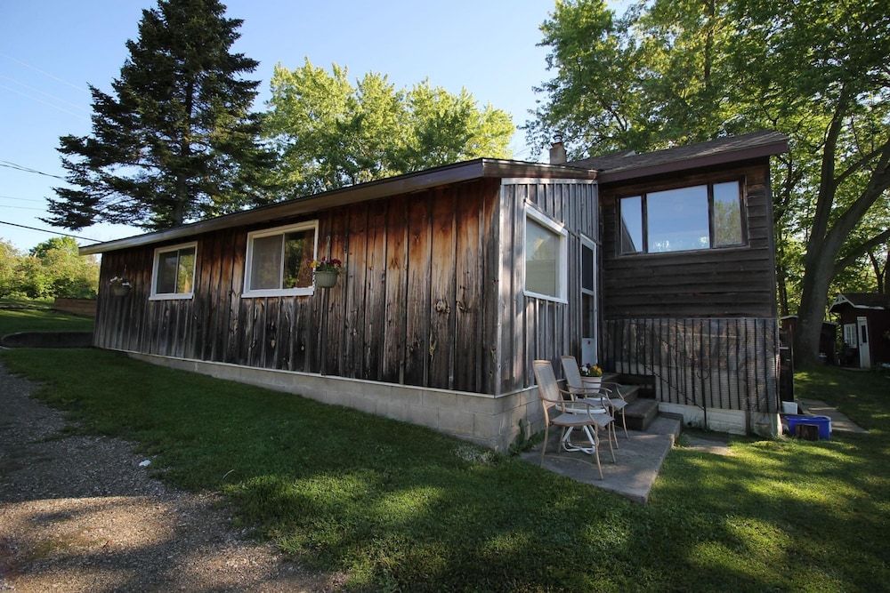 3 Bdrm Country Cottage - Main House - Rosewood Cottages
