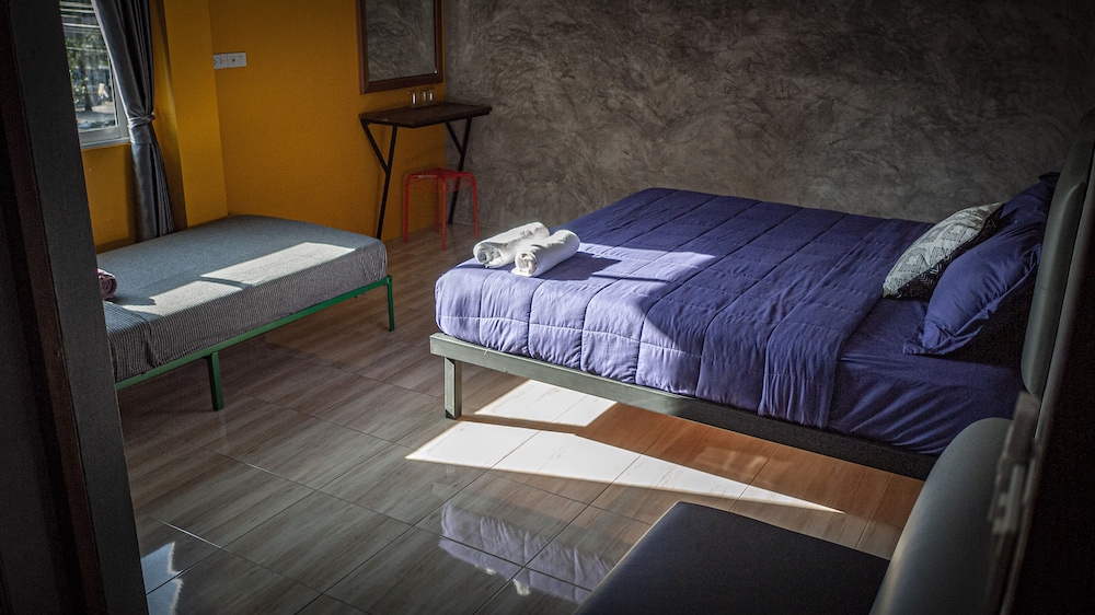 Yim Hostel Co. Ltd. - Adults Only view 2