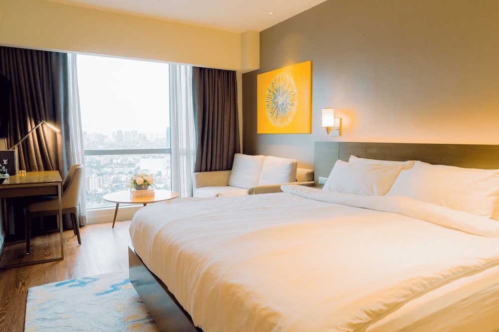 Hotel Residences at Acqua