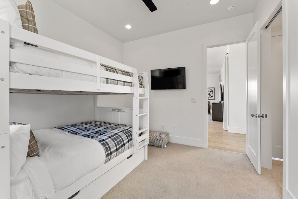 Villa #20 At Bloomington Country Club 3 Bedroom Condo