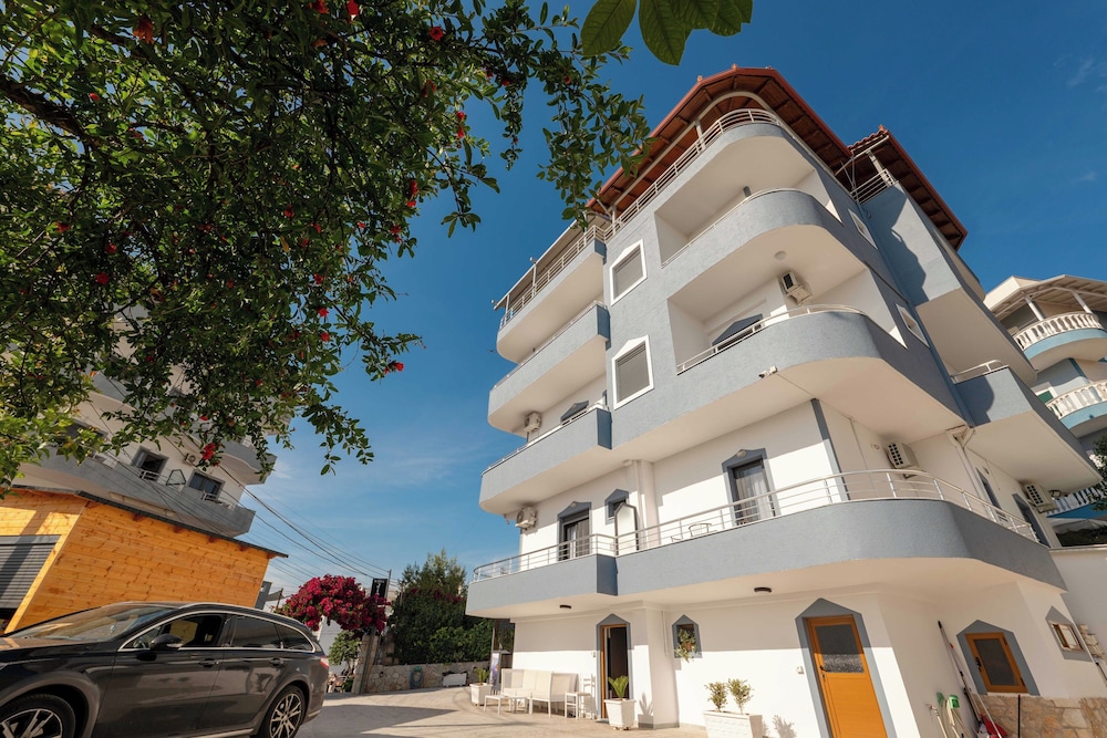 Villa JIOTA