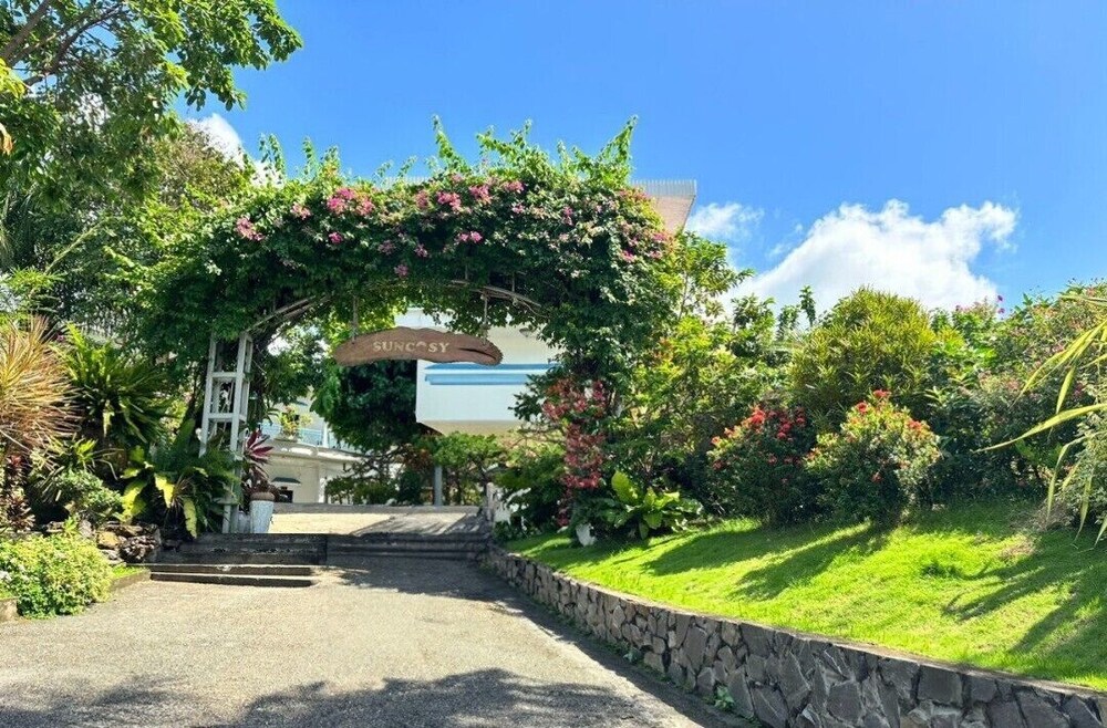 Suncosy Central Resort