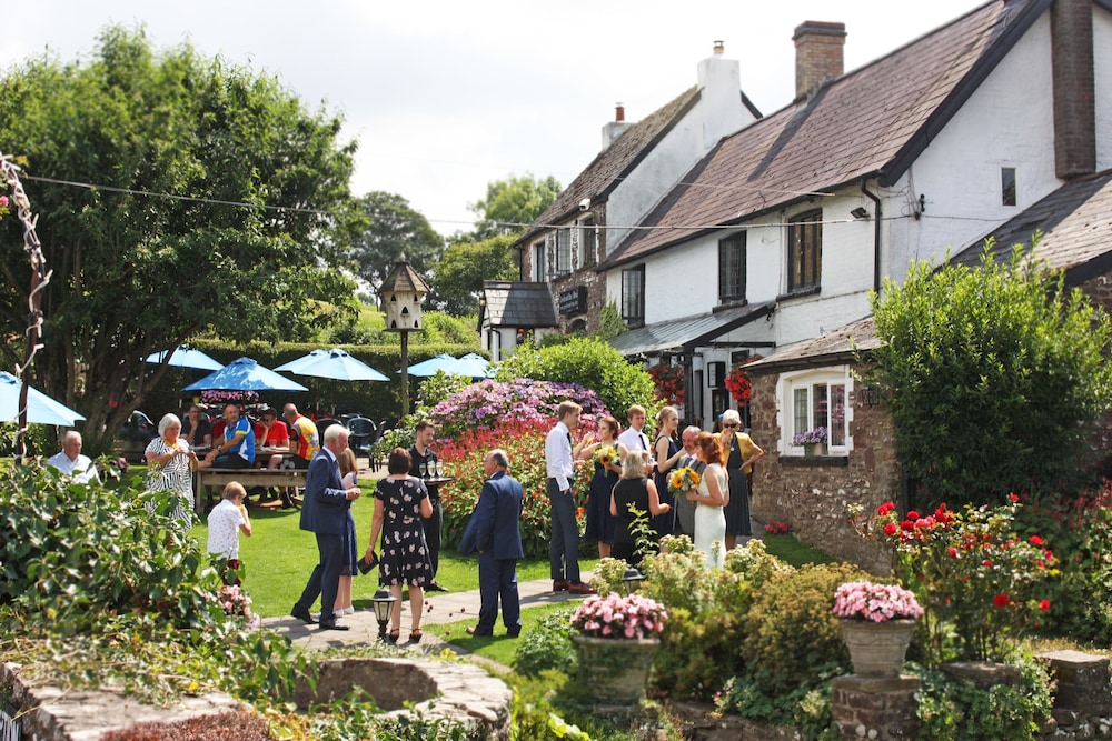 The Greyhound Inn & Hotel