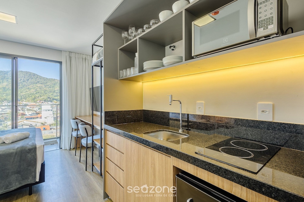 Studios With Side Sea View at Penha Spot PSO - L