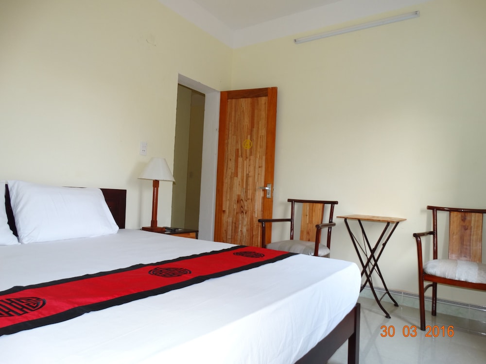 Yellow House Homestay