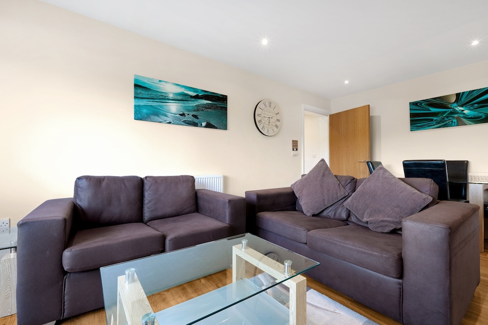 Heathrow Living Serviced Apartments by Ferndale