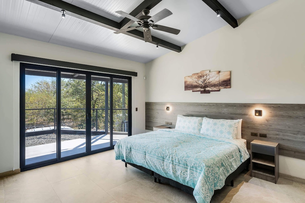 Brand-New 6BD Giant with Private Pool by SPCR