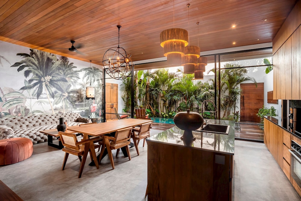 Nusantara Loft 2 Rote by Alfred in Bali - Charming 3 Bdr Pool Villa Near Pererenan Beach - Canggu