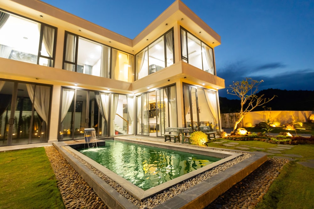 TKH Resort