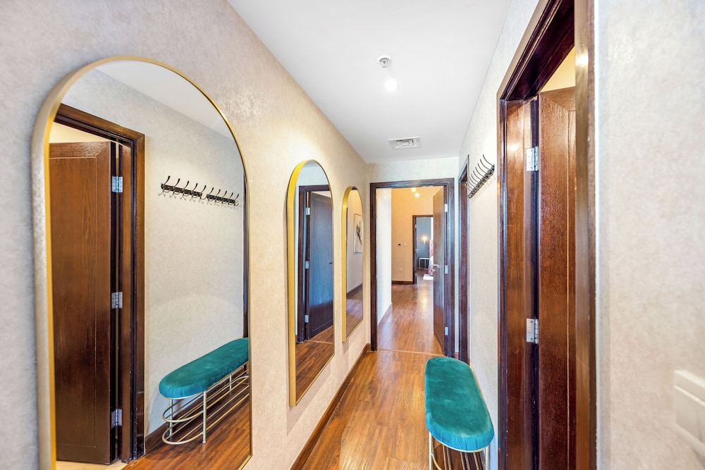 Durrani Homes - Alluring 5BR Penthouse with Burj Khalifa and Fountain View