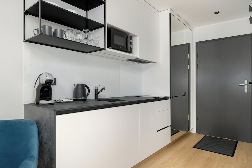 Modern Studio for 2 by Renters