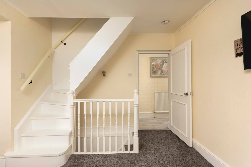 Skyvillion - Cozy 2 Bed Cottage In East Finchley