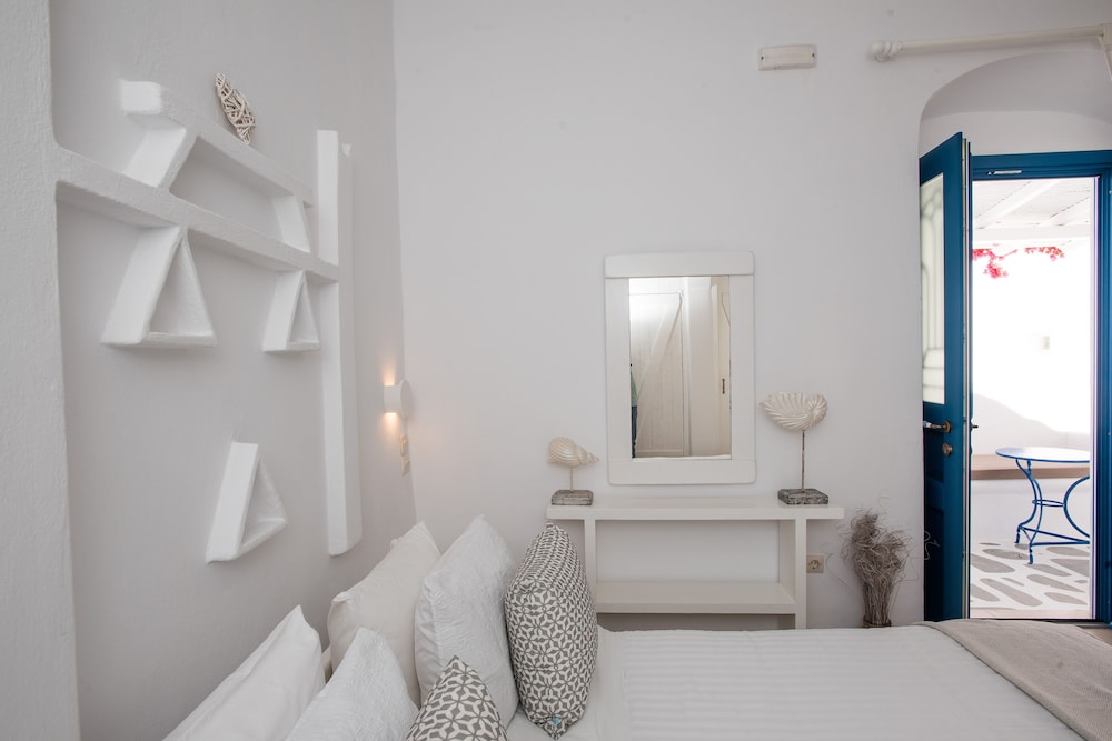 Eleanna's Mykonos view 3