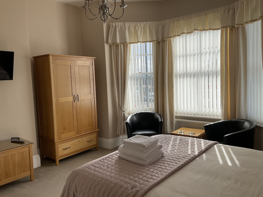 Glenora Guest House