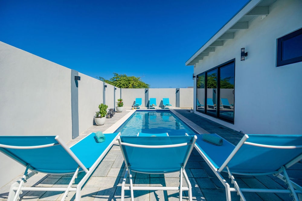 La Perla 2br2ba Home w Private Pool Patio BBQ