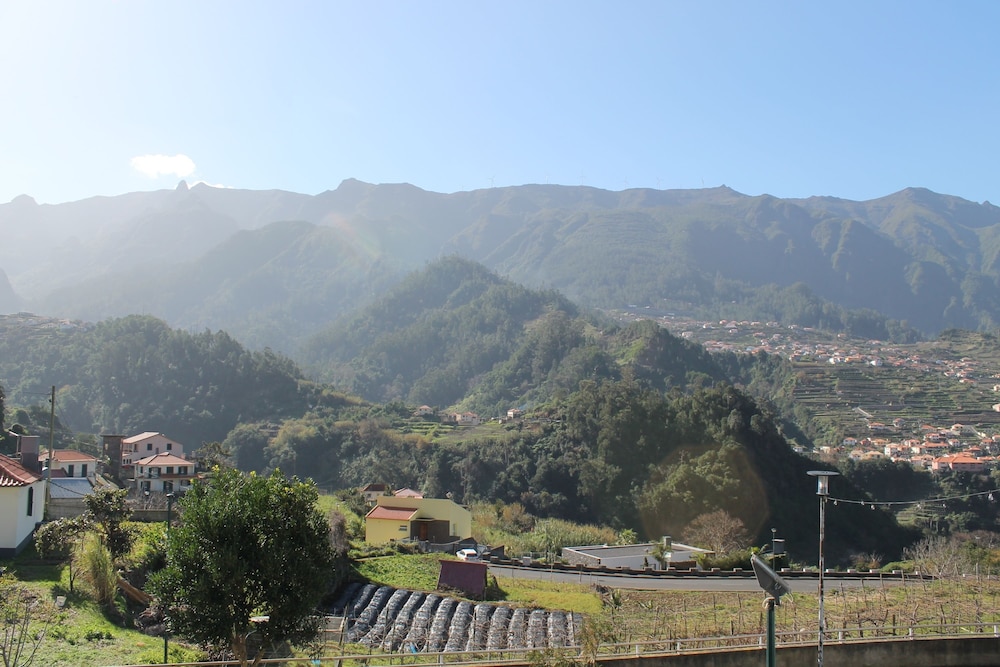 Dinis Country Apartment by Our Madeira
