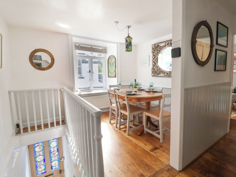 Coombe Street Cottage