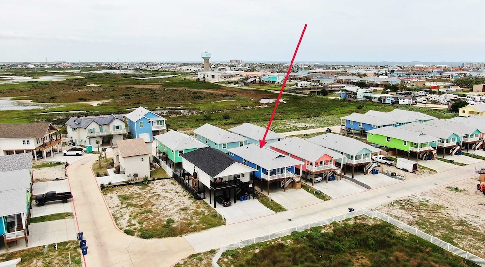 Salty Texan by Avantstay Central Location, Views