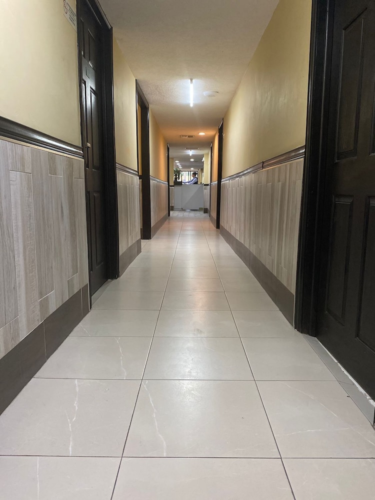 Hotel Roma - Property Image 8