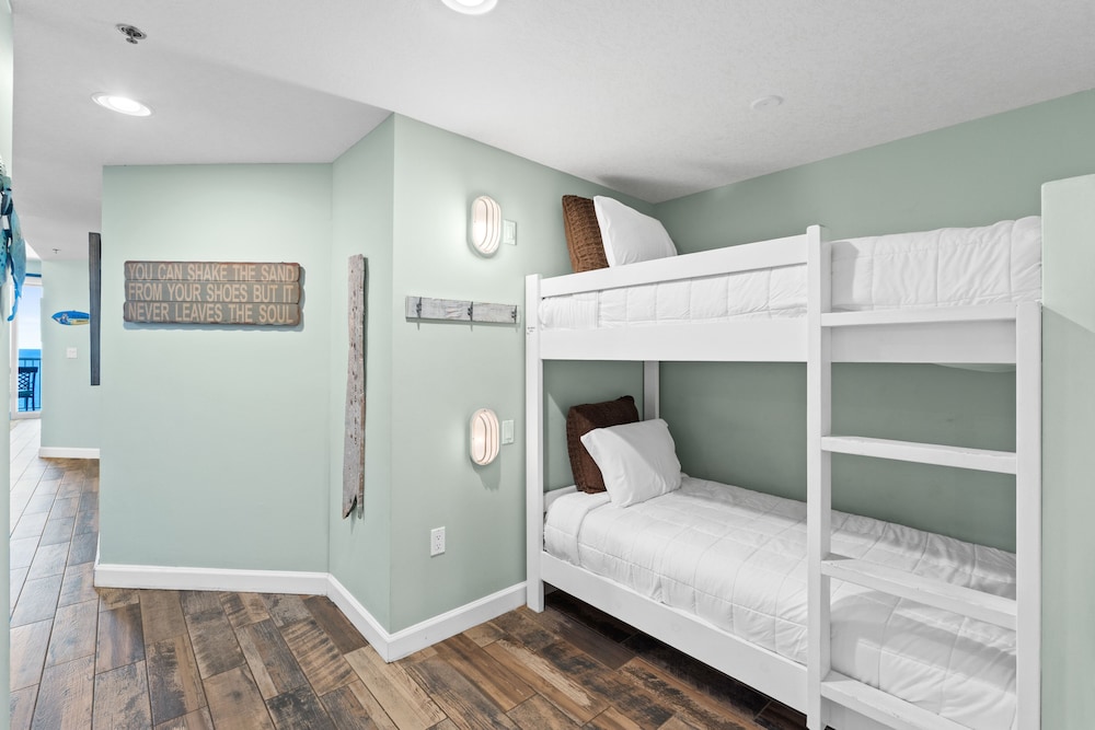 Grand Panama Beach Resort by Book That Condo