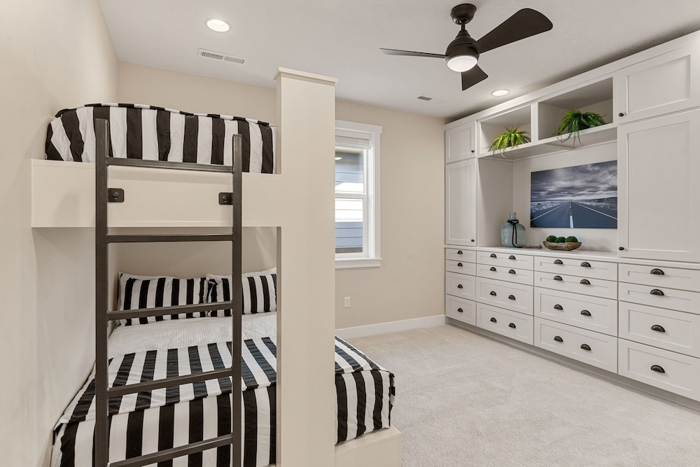 Southwest Getaway 6 Bedroom Home