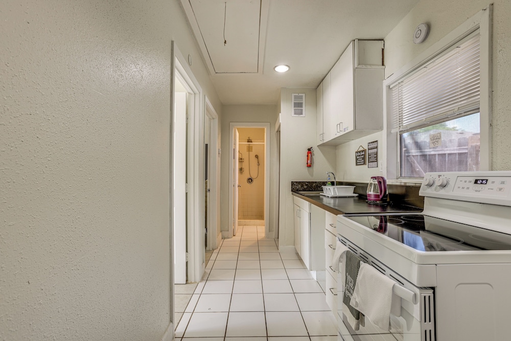 Suburban Home By Arthur Storey Park & HCA Houston!