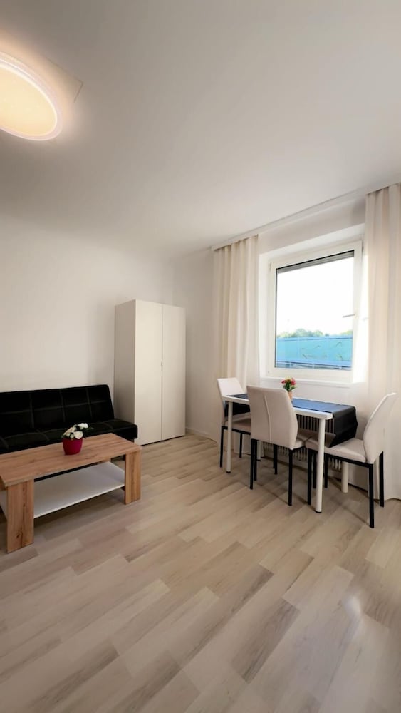 Cozy Garden Villa near Danube For 16P