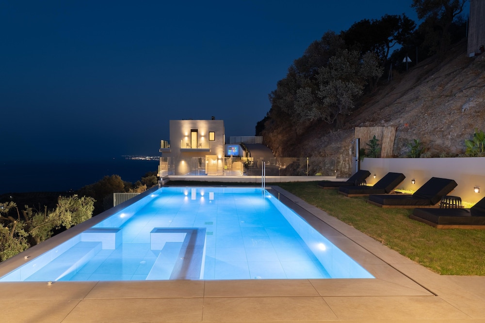 Luxury Villa Verde