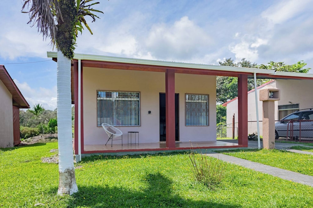 Cozy & Beautiful Casa Aire, Near Lake Park & Town