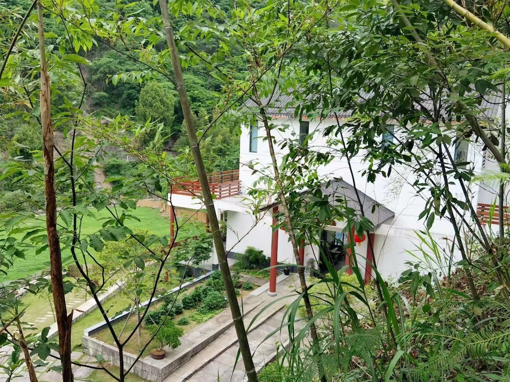 XiangLu YiMo Valley Retreat Guesthouse
