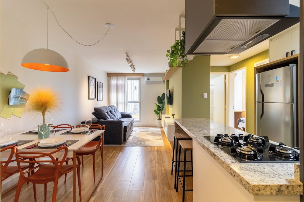 Amazing Apartment With Great Location - Eox0102