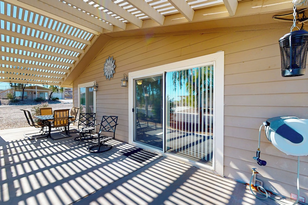 Exclusive 3BR w/ Pool, Hot Tub, W/d, & Clubhouse