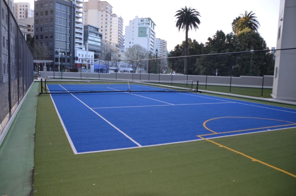 1 br apt Near Spark Arena - Free Wifi With Pool and Gym - Image 2