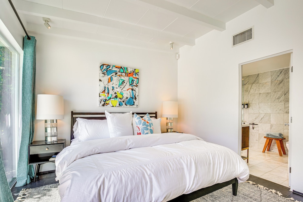 3 Mi to Dtwn: Palm Springs Gem w/ Private Pool!