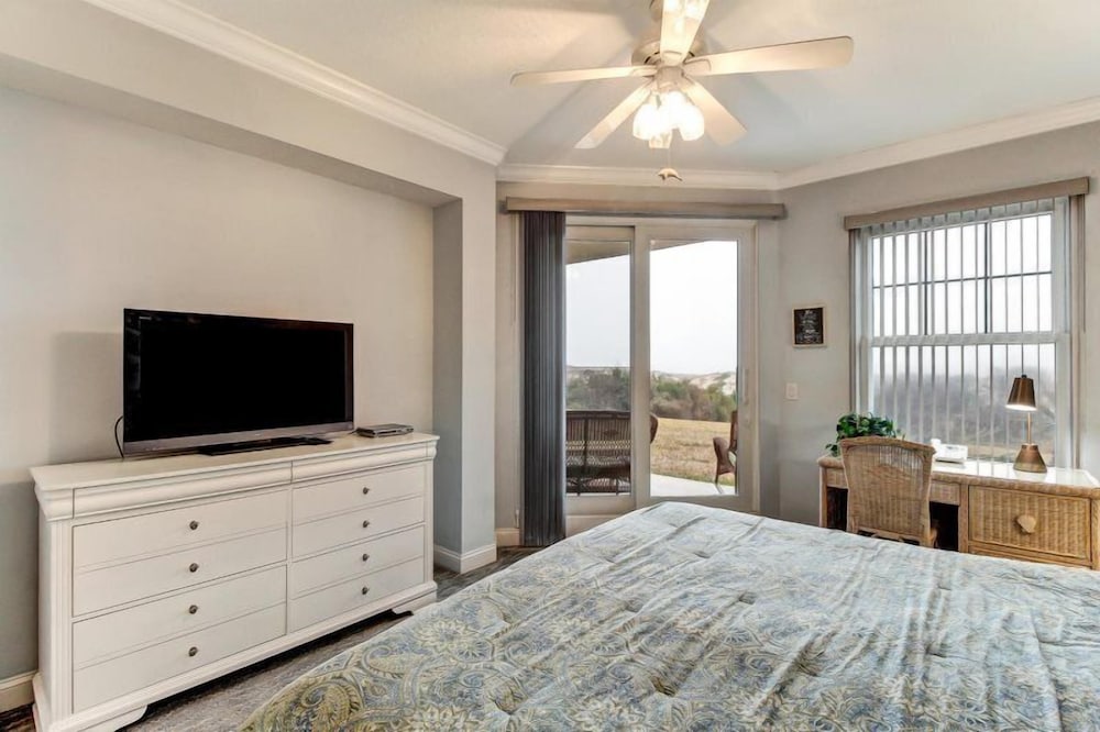 2-ocean-place view 5