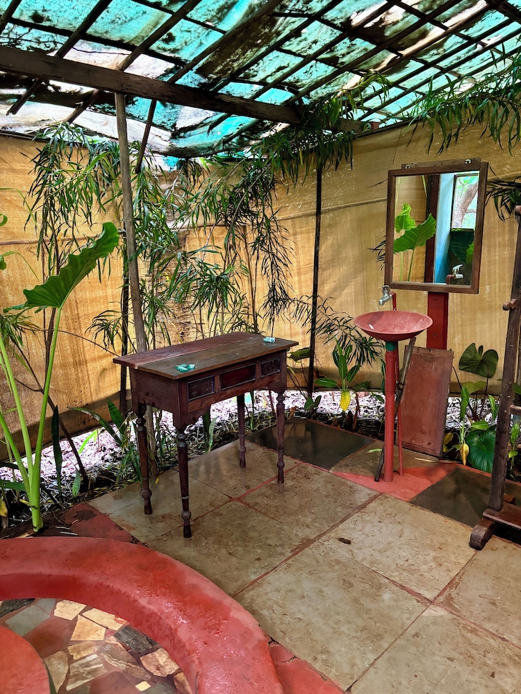 Khaama Kethna Wellbeing Retreat Centre