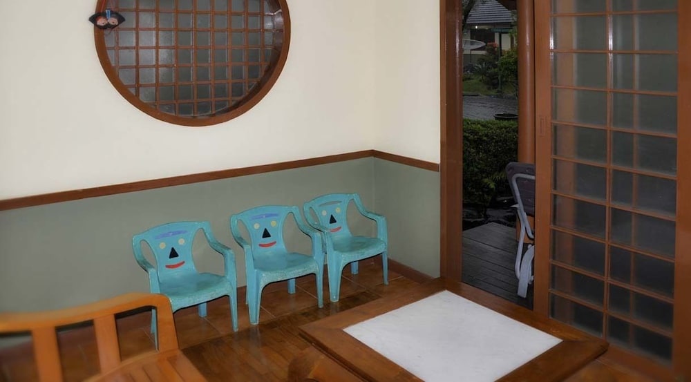Villa Kota Bunga Ade