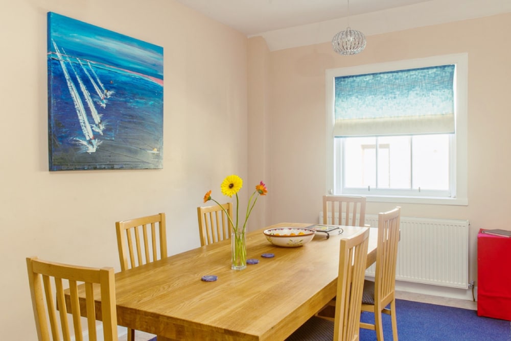 Pleasant 2-Storey City Apartment view 5